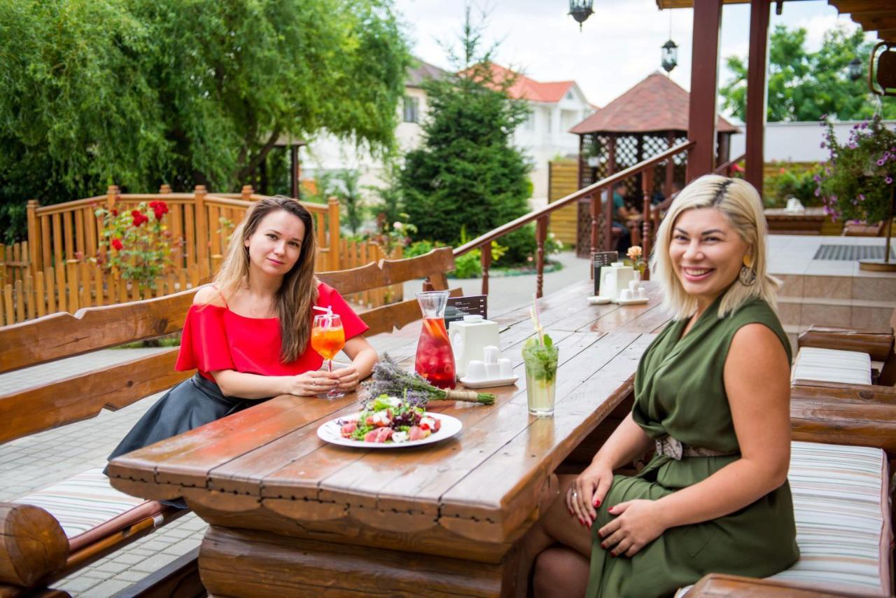 Комплекс Відпочинку Пампушка & Подушка 호텔 Burlach'ya Balka 외부 사진